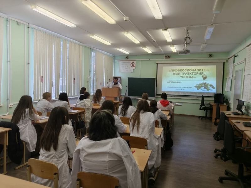 Знакомство с будущим: студенты-фармацевты проложили свою траекторию успеха