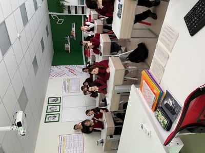 Профориентационная встреча с выпускниками Толмачевской школы прошла в Лужском институте